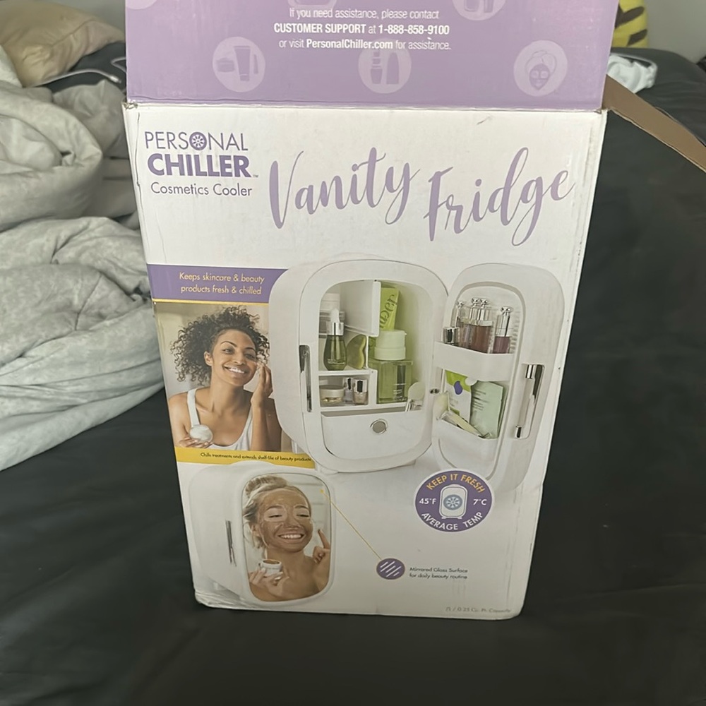 Personal Chiller Vanity Fridge - White